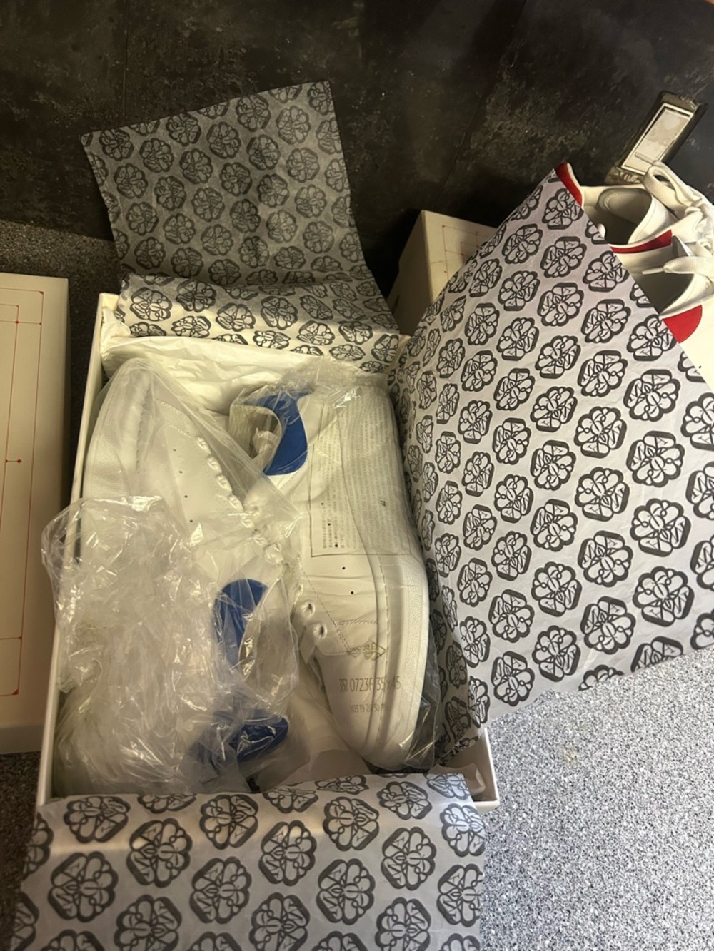 Size 44 (11) Alexander McQueen